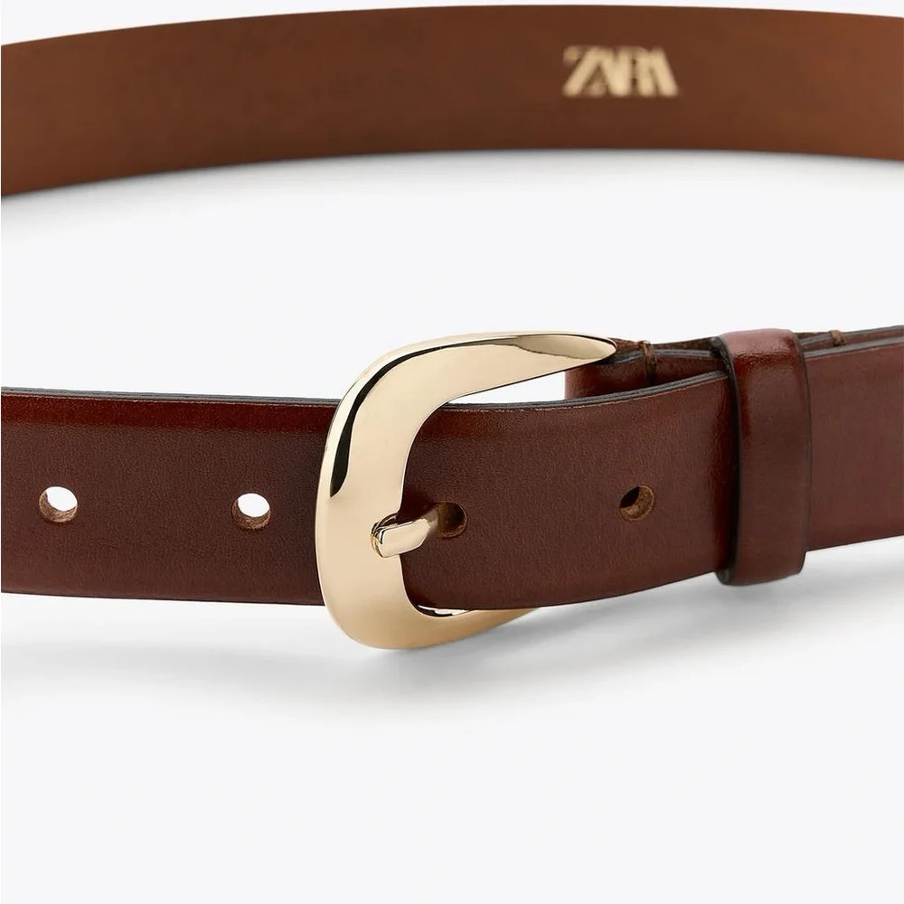 NWT. Zara Brown Leather Belt with an Oval Buckle. Size 30.